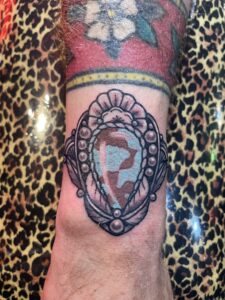 aces-tattoo-nikkis-constantapolis-artists-13